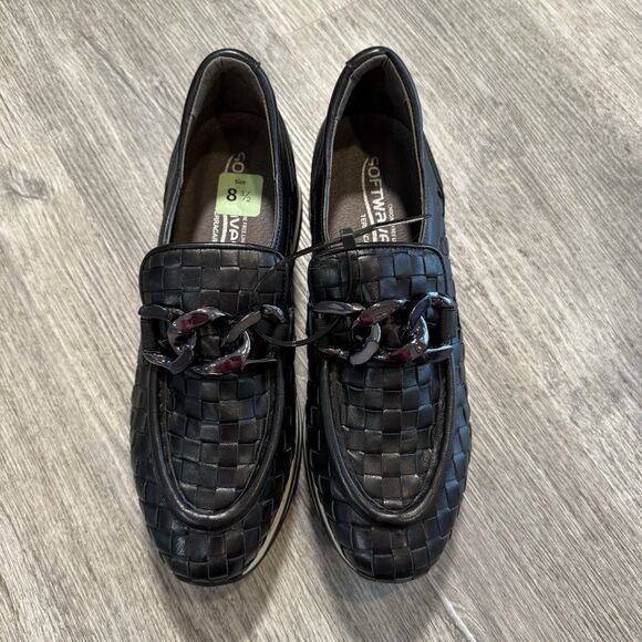 ✨SOFTWAVES Alanis Black perforated Leather Platform Loafers Chain New 38.5 - Picture 4 of 11